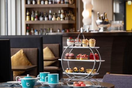 【バー＆ダイニング CLOUDS】いちご尽くしのアフタヌ