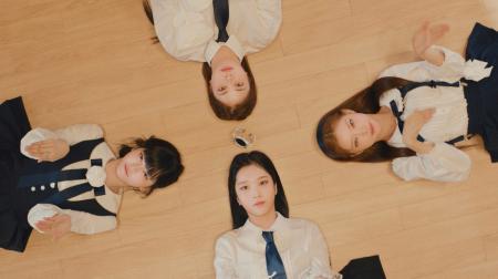 cosmosy新曲「Physics ~ 物理的な ~」本日グローバル cosmosy新曲「Physics ~ 物理的な ~」本日グローバル