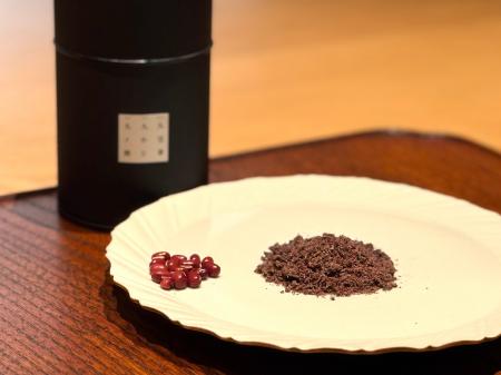 茶寮「九九九」がオープン1周年を記念し、期間限定の 茶寮「九九九」がオープン1周年を記念し、期間限定の