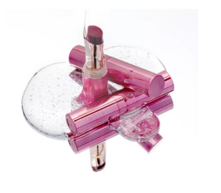 うるんだツヤ＆ぷっくり感！レブロン人気リップにフェ