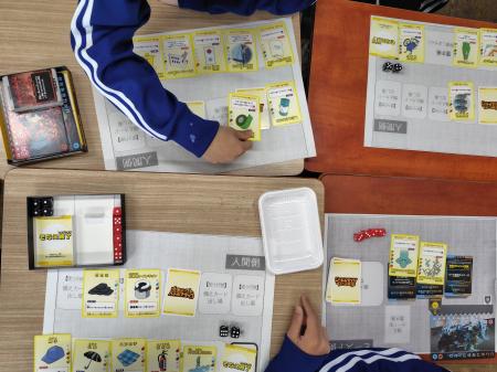 柏市立田中中学校にて防災カードゲーム『災害ビースト 柏市立田中中学校にて防災カードゲーム『災害ビースト