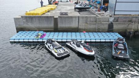 【滋賀県東近江市】仮設組立式浮桟橋”PK²(ぷかぷか) 【滋賀県東近江市】仮設組立式浮桟橋”PK²(ぷかぷか)