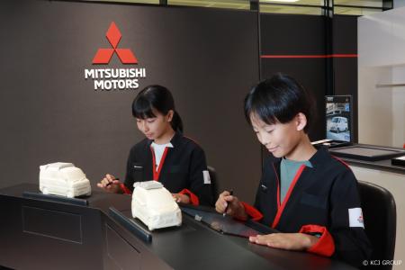 キッザニア甲子園、三菱自動車出展「カーデザインスタ