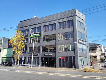 新横浜駅程近くにある「カワサキ プラザ新横浜」が202