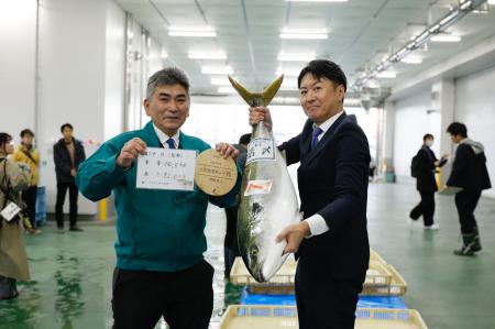 【歴代最高額タイの 400万円 を記録】天然能登寒ぶり