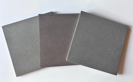 【新製品】CO2吸収材を配合した無焼成内装タイル「二 【新製品】CO2吸収材を配合した無焼成内装タイル「二