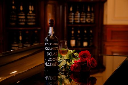 【ホテル長楽館】二十歳の節目を“生まれ年マデイラ”で