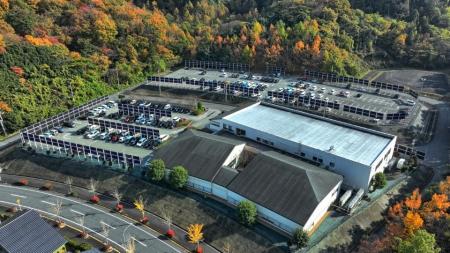 駐車場向け垂直ソーラー発電システムとして、国内最大