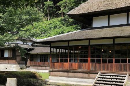 横浜・三溪園　三溪園で過ごすお正月　鶴翔閣公開を開