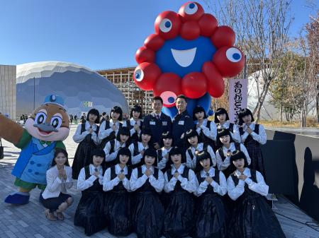 ミャクミャクへ感謝を伝え、これからの活躍を祈念する