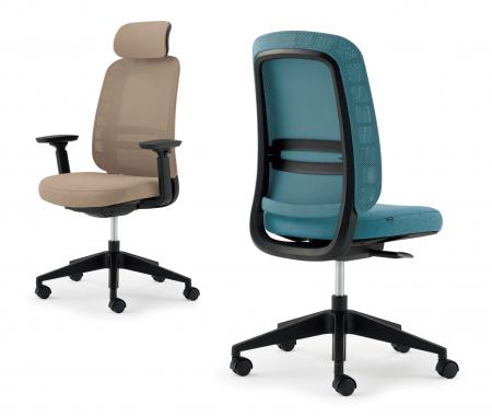 サステナブルな3Dニットメッシュを採用　柔らかなデザ