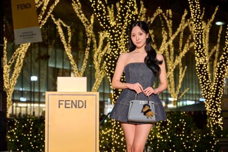 MINAさんが「表参道 フェンディ イルミネーション 202