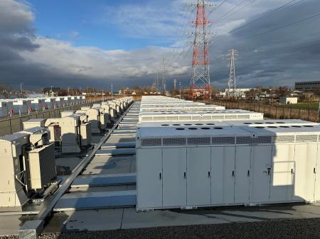 北海道札幌市における50MW/100MWhの系統用蓄電所運転