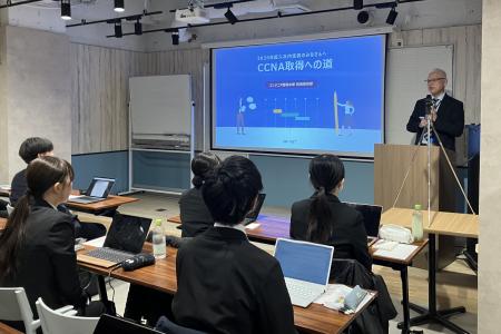 アイエスエフネット、即戦力人材育成のために26年卒内