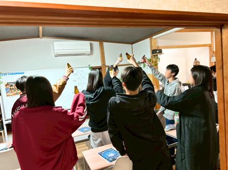 静岡市の塾LOAT学習室、テスト前の中高生を対象に24時