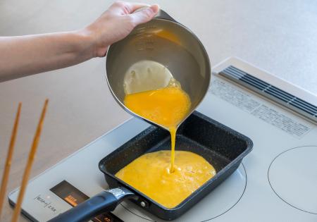 [注ぐたび、感動] “液だれ知らず”のステンレスボウル