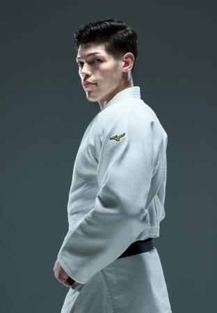 村尾三四郎選手とミズノブランドアンバサダー契約締結