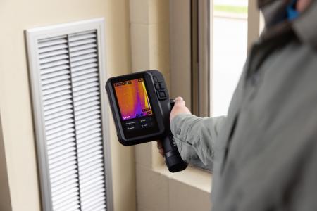 フリアーシステムズ、サーマルカメラとアプリ機能を統 フリアーシステムズ、サーマルカメラとアプリ機能を統