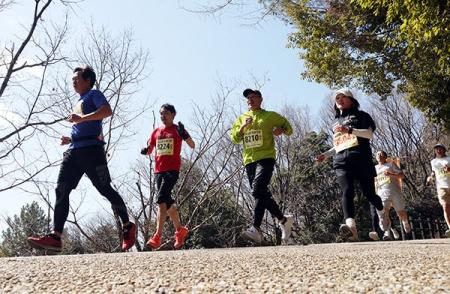 春の訪れを感じながら高槻の大自然の中を走り抜けるク