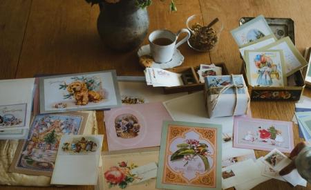 【2ヵ月で累計7,000件突破の「鑑賞する便せん」】デジ