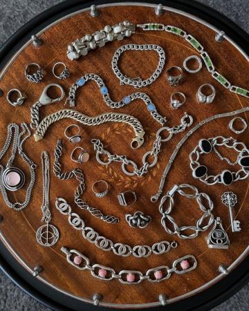 ホリデーシーズンにおすすめのヴィンテージジュエリー