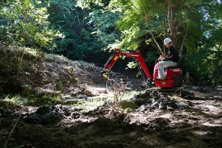 ヤンマー建機株式会社は、革新的なリノベーションを行