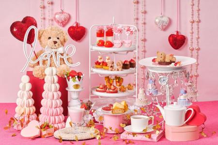 旬のいちごが主役！愛らしさ溢れるテディベア尽くしの