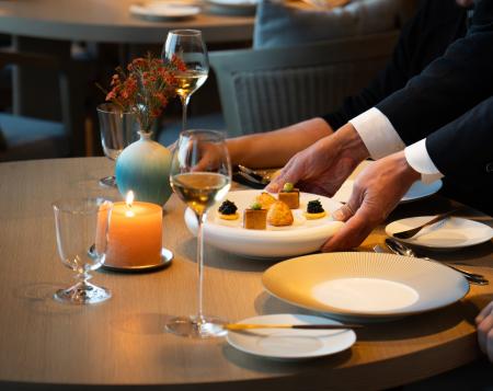 「UMITO 鎌倉 腰越」のフレンチ「Le RESTAURANT」が贈 「UMITO 鎌倉 腰越」のフレンチ「Le RESTAURANT」が贈