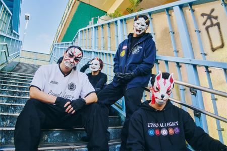 HATTRICK、メンバー全員がお面を着用する謎のお面ダン HATTRICK、メンバー全員がお面を着用する謎のお面ダン