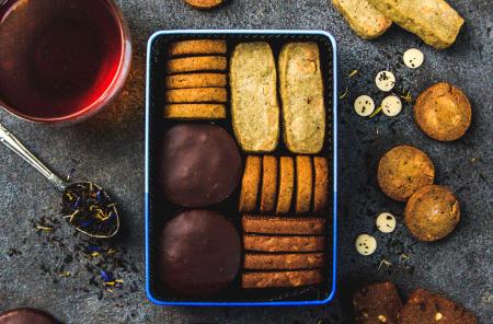toroa、2時間で1000缶完売「チョコだらけクッキー缶」
