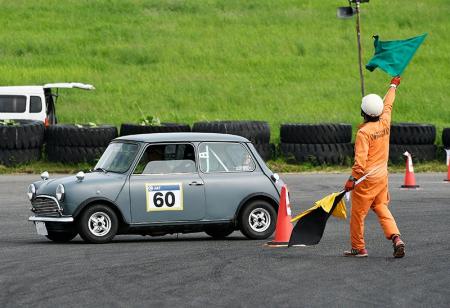 【JAF九州】マイカーで気軽に参加できるモータースポ