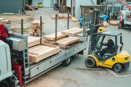 人工乾燥に頼らない、新たな木材活用。建築用材として