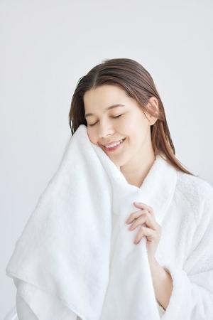 「しあわせ新触感(R)」の世界に包まれて。UCHINO POP 