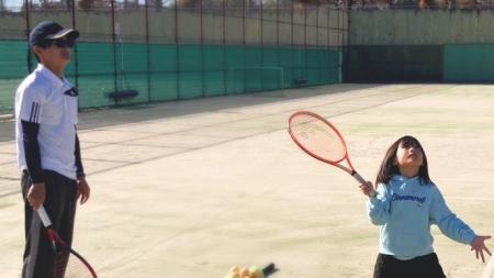 “できた！”が笑顔に変わる秋。親子テニス無料体験会が