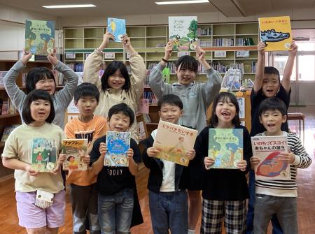 子どもたちの心を育てる「みつばち文庫」 2025年度 寄