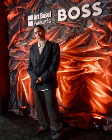 アートの未来を形づくる：メリエム・ベナニが「BOSS O