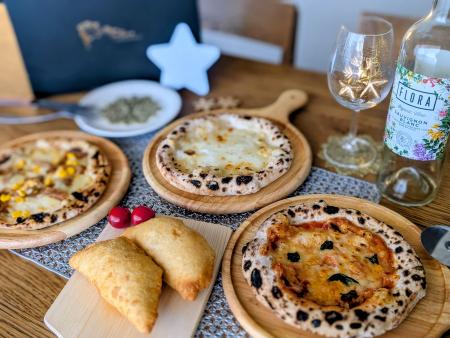 大阪・都島“揚げピザ”専門店が、受験・勝負シーズンを