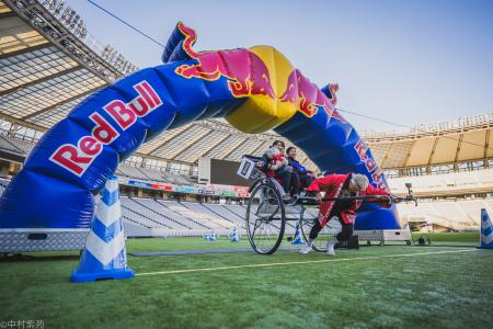 ガンプ鈴木がギネス世界記録(TM)達成 24時間で人力車 ガンプ鈴木がギネス世界記録(TM)達成 24時間で人力車
