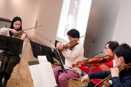 音楽を聴くから “感じる・考える” へ ― 新企画ワーク 音楽を聴くから “感じる・考える” へ ― 新企画ワーク