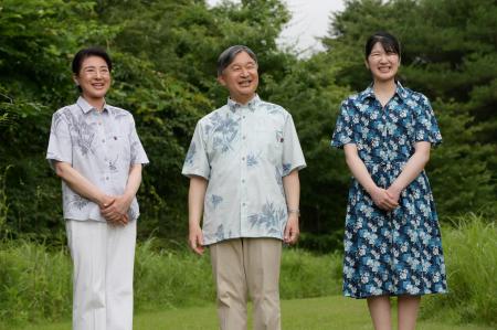 天皇ご一家の歩みを解説付きで振り返る『戦後80年の祈