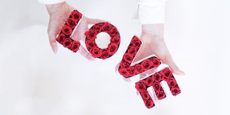 世界にひとつの言葉をバラで。27種類の文字型フラワー 世界にひとつの言葉をバラで。27種類の文字型フラワー