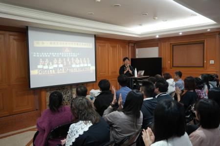 津南醸造代表の鈴木健吾が、台湾の統園企業股份有限公