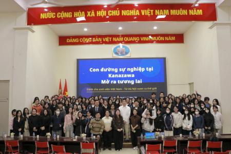 株式会社近代、ハノイ国家大学で日本就職セミナーを初 株式会社近代、ハノイ国家大学で日本就職セミナーを初