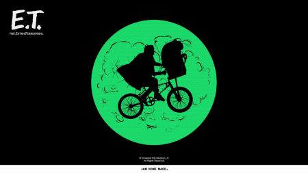 SF映画の金字塔『E.T.』。不朽の名作とのアクセサリー SF映画の金字塔『E.T.』。不朽の名作とのアクセサリー