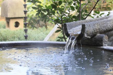 もっと“おこもり旅”湯河原温泉の旅館が「半露天風呂付