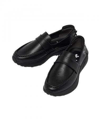 『デサント』ブランドから雨や雪にも対応するハイスペ