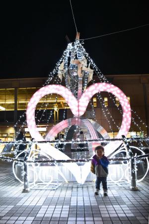 阪急・能勢電鉄 川西能勢口駅前が光の楽園に / 兵庫県