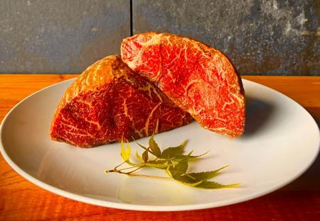 肉好き必見。大分和牛の旨みを解き放つ、THE PEAKの新 肉好き必見。大分和牛の旨みを解き放つ、THE PEAKの新