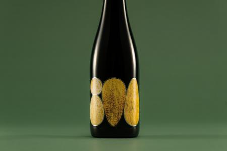 世界初!現代日本酒技術をベースに、国産大麦100%で醸 世界初!現代日本酒技術をベースに、国産大麦100%で醸