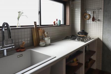 人気の“サイズオーダーできる天板”に新シリーズ登場。